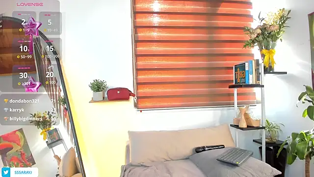 Snapshot of Saraycum chatting on October 7, 2025, 9:16 pm Saraycum online show from October 7, 2025, 9:16 pm