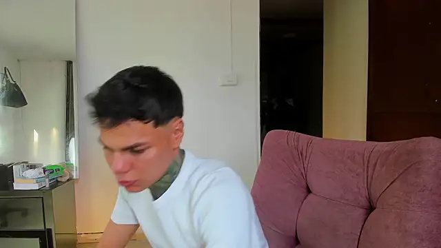 Jordyrodriiguez online show from October 15, 2025, 9:34 pm