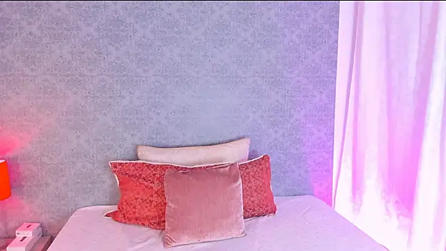 CatrinaRossi online show from January 18, 2025, 8:09 pm