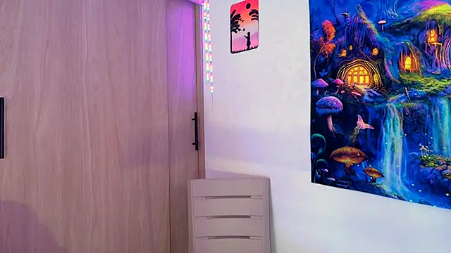 CatrinaRossi online show from November 20, 2025, 7:58 pm