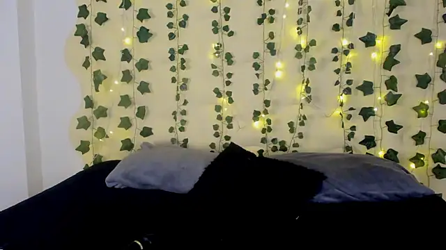 Snapshot of Natasha_Nasty2 chatting on February 4, 2025, 10:55 pm Natasha Nasty2 online show from February 4, 2025, 10:55 pm