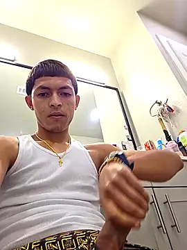 Snapshot of Yoko0381 chatting on November 26, 2025, 4:56 am Yoko0381 online show from November 26, 2025, 4:56 am