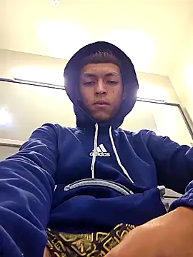 Snapshot of Yoko0381 chatting on December 3, 2025, 5:30 am Yoko0381 online show from December 3, 2025, 5:30 am