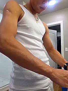 Snapshot of Yoko0381 chatting on December 1, 2025, 4:35 am Yoko0381 online show from December 1, 2025, 4:35 am