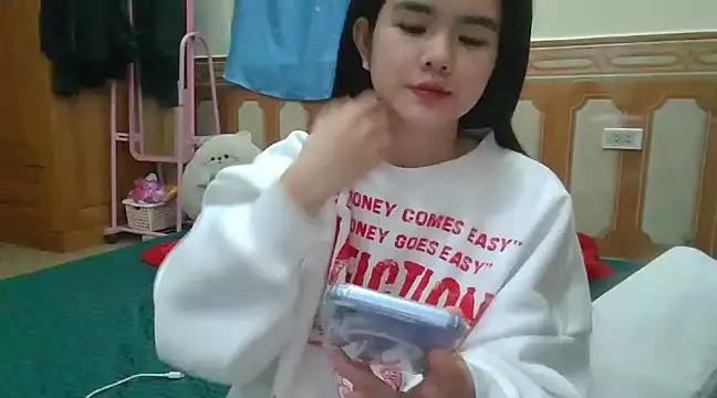 Snapshot of Yin-girl chatting on December 27, 2024, 11:28 am Yin-girl online show from December 27, 2024, 11:28 am
