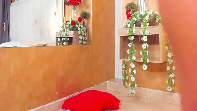 emilyadams0 online show from October 21, 2025, 10:31 pm