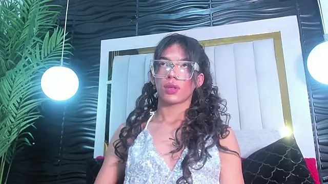 Snapshot of Briyit_Doll chatting on January 23, 2025, 7:51 pm Briyit Doll online show from January 23, 2025, 7:51 pm