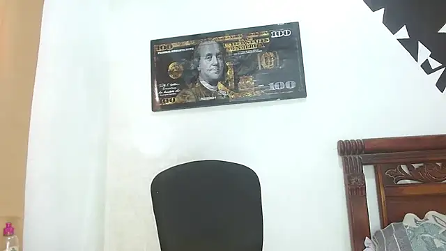 Snapshot of Yeiko_Park2 chatting on May 4, 2026, 2:31 pm Yeiko Park2 online show from May 4, 2026, 2:31 pm
