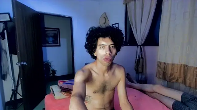 Snapshot of sweet_tippot chatting on January 28, 2025, 3:15 am sweet tippot online show from January 28, 2025, 3:15 am