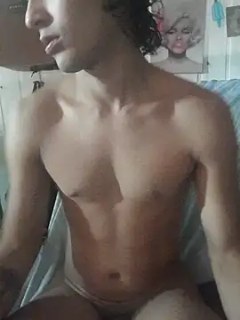 Snapshot of pedrodavid_ chatting on May 5, 2026, 9:07 pm pedrodavid online show from May 5, 2026, 9:07 pm