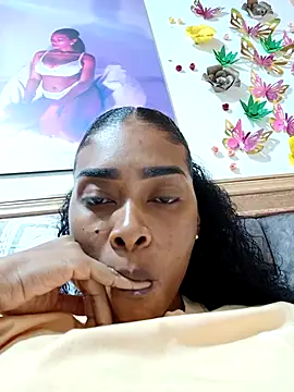 Snapshot of linda-palma chatting on February 1, 2026, 10:30 pm linda-palma online show from February 1, 2026, 10:30 pm