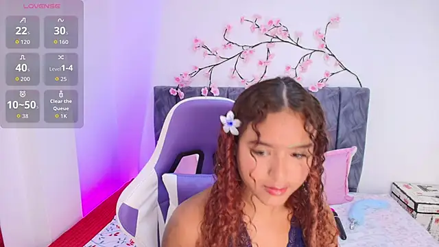 Sophiee Velvet online show from May 29, 2026, 2:12 pm