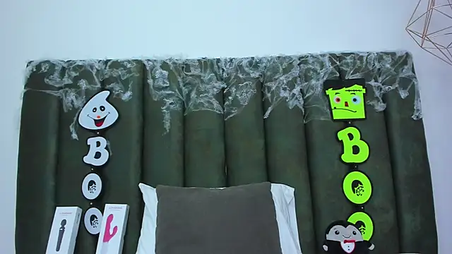 Snapshot of ThailyCherry chatting on October 24, 2025, 8:19 pm ThailyCherry online show from October 24, 2025, 8:19 pm