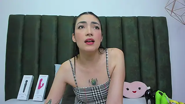 Snapshot of ThailyCherry chatting on November 14, 2025, 8:01 pm ThailyCherry online show from November 14, 2025, 8:01 pm