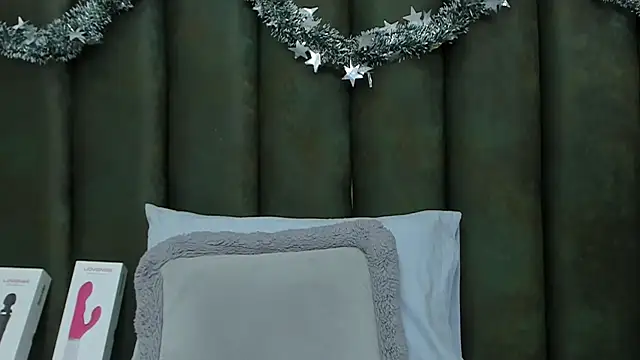 ThailyCherry online show from December 22, 2025, 8:31 pm