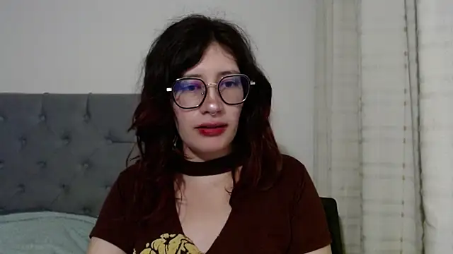 mariana124- online show from February 5, 2025, 1:37 am