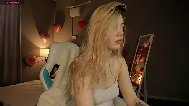 Vanessa Walters online show from March 6, 2025, 3:02 am