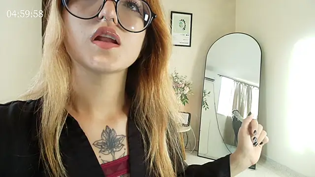 SweetJennaa online show from July 15, 2026, 10:06 pm