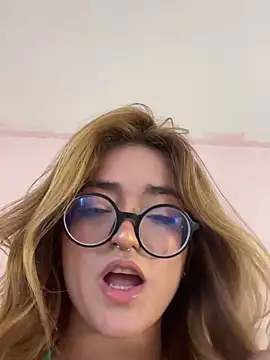 SweetJennaa online show from December 20, 2025, 9:50 pm