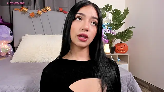 Snapshot of emy_bonita1 chatting on October 22, 2025, 12:43 am emy bonita1 online show from October 22, 2025, 12:43 am
