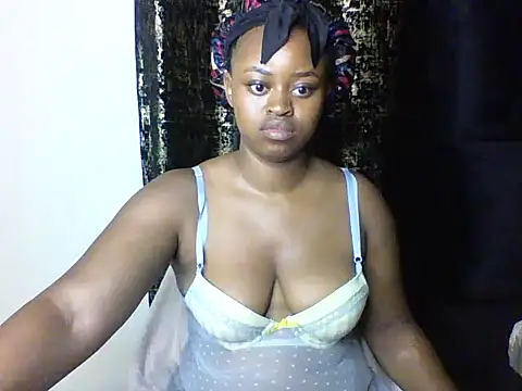 Snapshot of Candii_wet_ chatting on March 11, 2025, 12:44 am Candii wet online show from March 11, 2025, 12:44 am