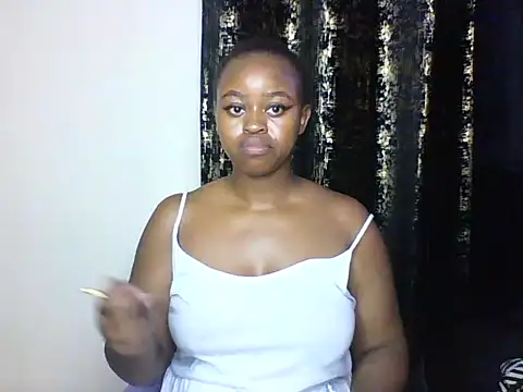 Snapshot of Candii_wet_ chatting on March 4, 2025, 11:43 pm Candii wet online show from March 4, 2025, 11:43 pm
