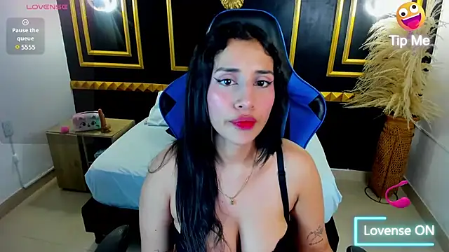 Snapshot of venuz_lee chatting on February 22, 2025, 12:51 pm venuz lee online show from February 22, 2025, 12:51 pm