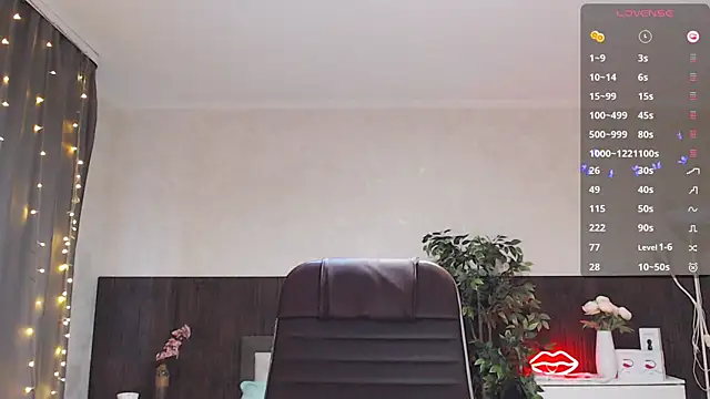 Snapshot of Cutie_Annie chatting on February 19, 2025, 5:16 am Cutie Annie online show from February 19, 2025, 5:16 am