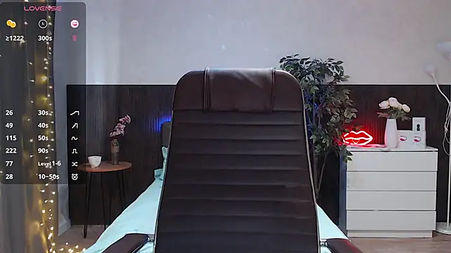 Snapshot of Cutie_Annie chatting on March 5, 2025, 1:52 am Cutie Annie online show from March 5, 2025, 1:52 am