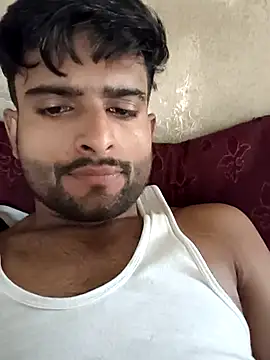 Snapshot of PRIYANHU@xh chatting on June 5, 2026, 8:09 am PRIYANHUxh online show from June 5, 2026, 8:09 am