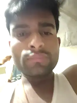 PRIYANHUxh online show from April 3, 2026, 7:09 pm