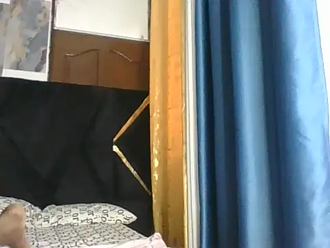 Snapshot of vannessa chatting on July 7, 2026, 7:23 am vannessa online show from July 7, 2026, 7:23 am