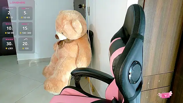 Snapshot of Abby_tits chatting on November 29, 2025, 7:03 pm Abby tits online show from November 29, 2025, 7:03 pm