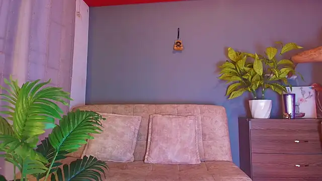 jade brunnette online show from April 18, 2026, 8:20 pm