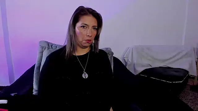 MichelleManson online show from November 28, 2025, 10:04 am