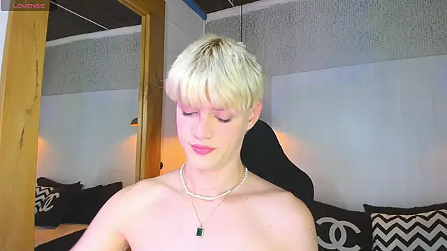 VladHellsing4 online show from February 21, 2026, 9:39 pm