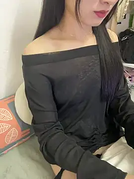 Snapshot of Lovely_kute chatting on March 19, 2025, 8:11 pm Lovely kute online show from March 19, 2025, 8:11 pm