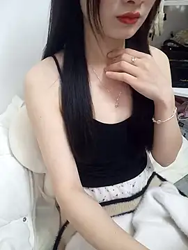 Snapshot of Lovely_kute chatting on March 6, 2025, 3:45 pm Lovely kute online show from March 6, 2025, 3:45 pm