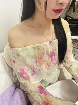 Snapshot of Lovely_kute chatting on March 7, 2025, 1:42 am Lovely kute online show from March 7, 2025, 1:42 am