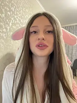 Kimsweet7 online show from April 13, 2026, 7:07 pm