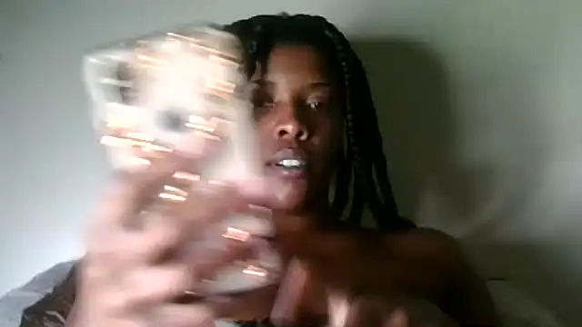 Snapshot of CaramelGoddessxoxo chatting on July 22, 2026, 2:46 am CaramelGoddessxoxo online show from July 22, 2026, 2:46 am