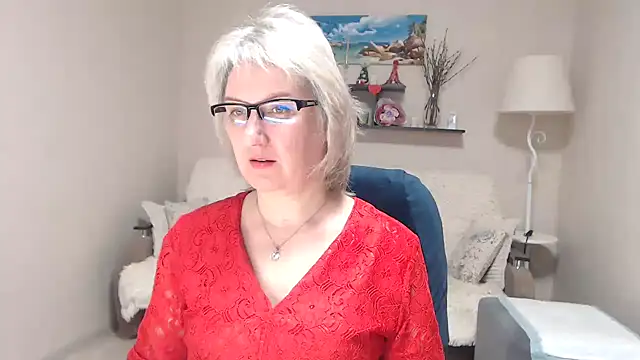 FleurMays online show from April 9, 2026, 9:04 am