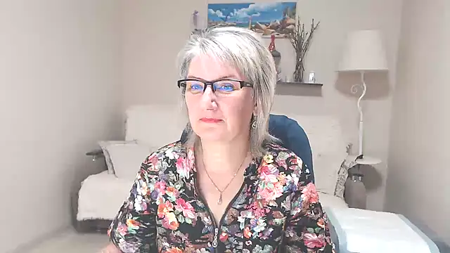 Snapshot of FleurMays chatting on June 23, 2026, 3:04 am FleurMays online show from June 23, 2026, 3:04 am