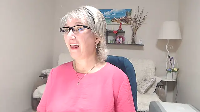 FleurMays online show from September 28, 2025, 3:35 am