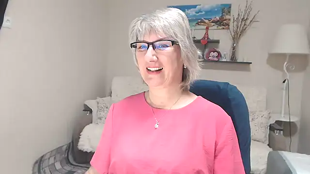 FleurMays online show from November 11, 2025, 9:48 am