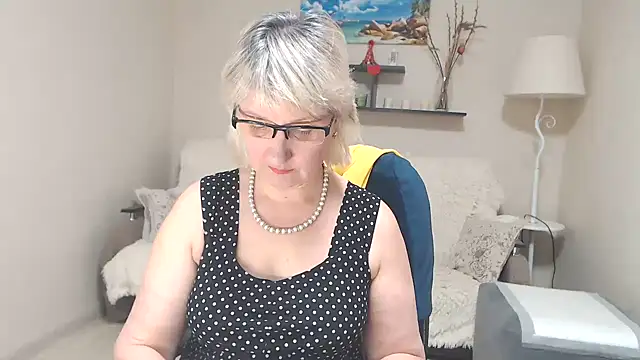 FleurMays online show from March 11, 2025, 11:12 am