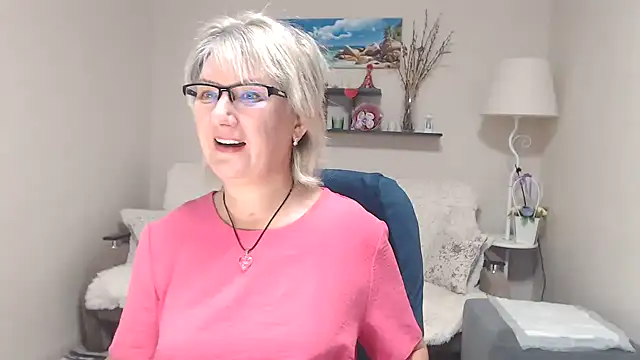 FleurMays online show from September 30, 2025, 5:35 am