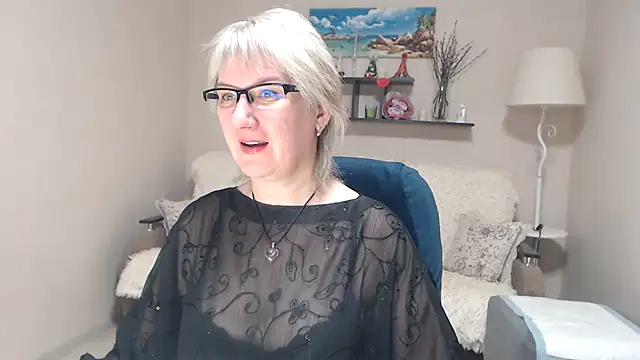 FleurMays online show from April 14, 2026, 3:44 am