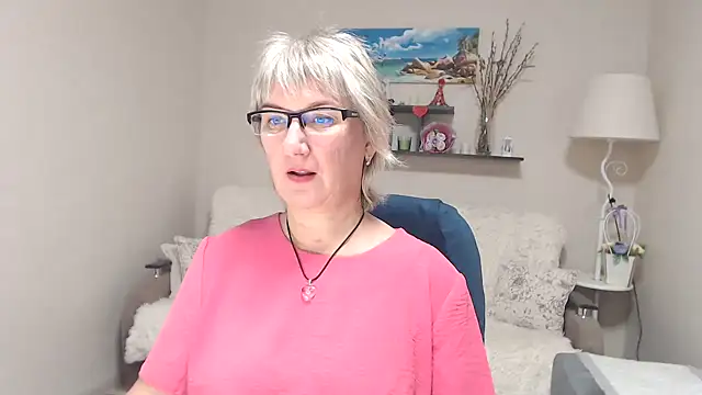 FleurMays online show from October 11, 2025, 5:08 am