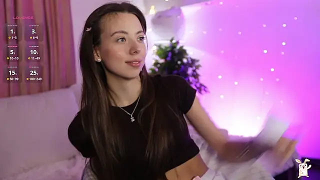 Snapshot of Goldy_Grace_ chatting on March 3, 2025, 11:22 am Goldy Grace  online show from March 3, 2025, 11:22 am